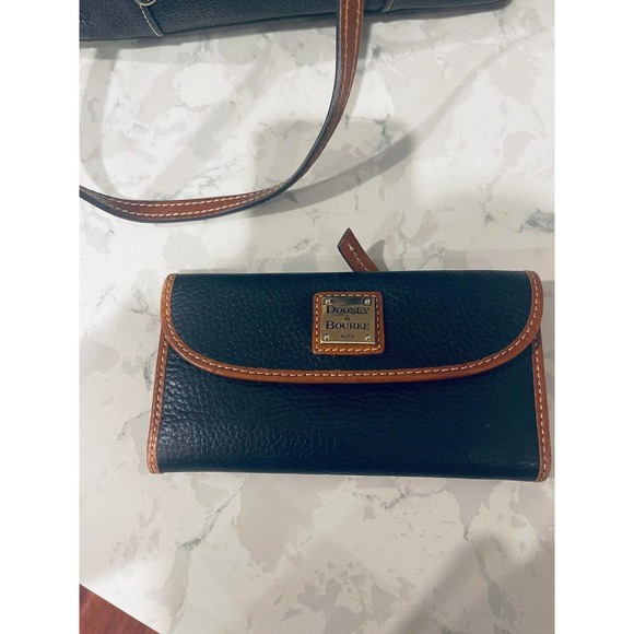 Dooney & Bourke Pebble Grain Leather Shopper Tote and wallet - Picture 3 of 9